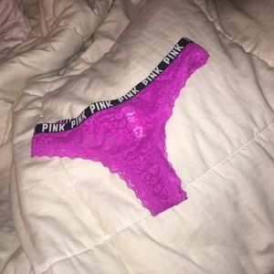 VS pink undies